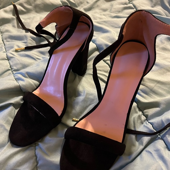 SHEIN strappy heels - Picture 2 of 3